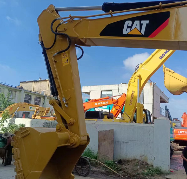 Original CAT 320D Used Excavators Machine CAT 320D 320B Crawler Excavator 20tons Construction Machinery Price - Pásové rýpadlo: obrázek 4 Original CAT 320D Used Excavators Machine CAT 320D 320B Crawler Excavator 20tons Construction Machinery Price - Pásové rýpadlo: obrázek 4