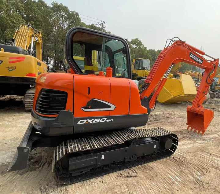 Second Hand Doosan Dx-60 Excavator for Sale - Pásové rýpadlo: obrázek 4 Second Hand Doosan Dx-60 Excavator for Sale - Pásové rýpadlo: obrázek 4
