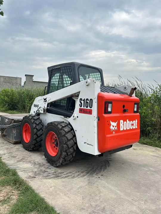 Smykový nakladač Used Bob Cat Bob Cat S160 Used Mini Skid Steer Wheel Loader Multifunctional Track Loaders Bobcat S160 2.7 Ton [ Copy ]: obrázek 6