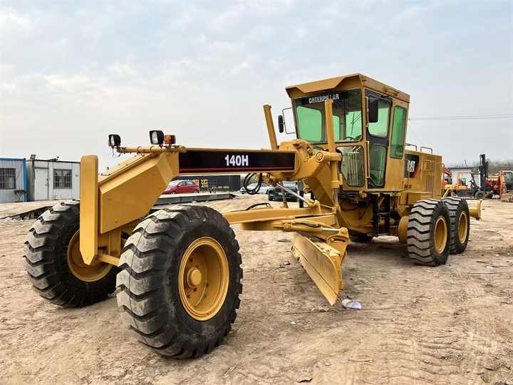 Used Caterpillar CAT 140H Land Road Motor Grader CAT140 CAT140H Used Grader Cheap Price for Sale - Grejdr: obrázek 3 Used Caterpillar CAT 140H Land Road Motor Grader CAT140 CAT140H Used Grader Cheap Price for Sale - Grejdr: obrázek 3