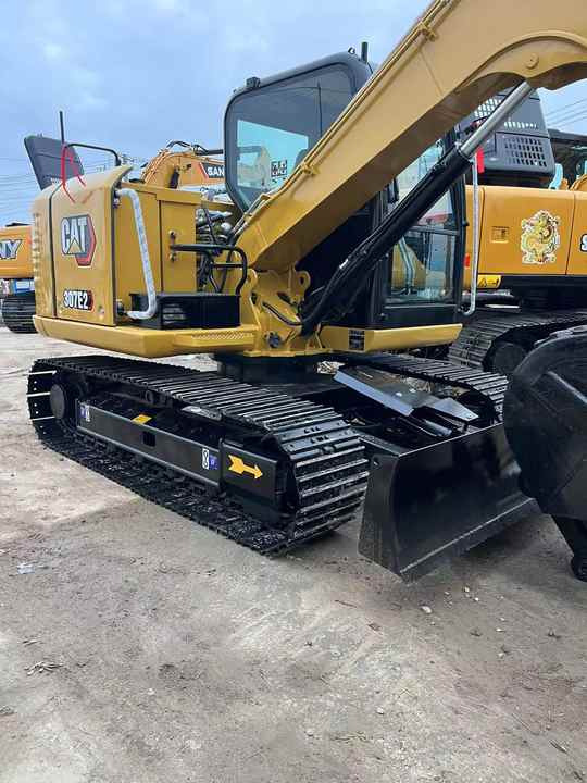 Used Caterpillar CAT 307E2 Crawler Mini Hydraulic Digger Second Hand Cat 307E2 Excavator - Rýpadlo: obrázek 5 Used Caterpillar CAT 307E2 Crawler Mini Hydraulic Digger Second Hand Cat 307E2 Excavator - Rýpadlo: obrázek 5