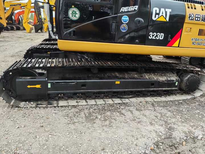 Used Digger CAT 323D2L Construction Machinery Construction Digger Used CAT 323D2L Cheap Excavator - Pásové rýpadlo: obrázek 5 Used Digger CAT 323D2L Construction Machinery Construction Digger Used CAT 323D2L Cheap Excavator - Pásové rýpadlo: obrázek 5