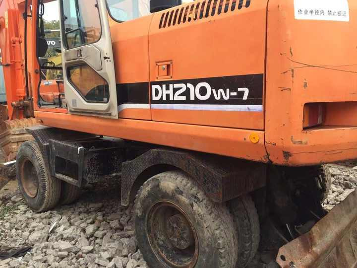 Used Digger Doosan Dh210w-7 Construction Machinery Construction Digger Used Doosan Dh210w-7 Cheap Excavator - Kolesové rýpadlo: obrázek 4 Used Digger Doosan Dh210w-7 Construction Machinery Construction Digger Used Doosan Dh210w-7 Cheap Excavator - Kolesové rýpadlo: obrázek 4