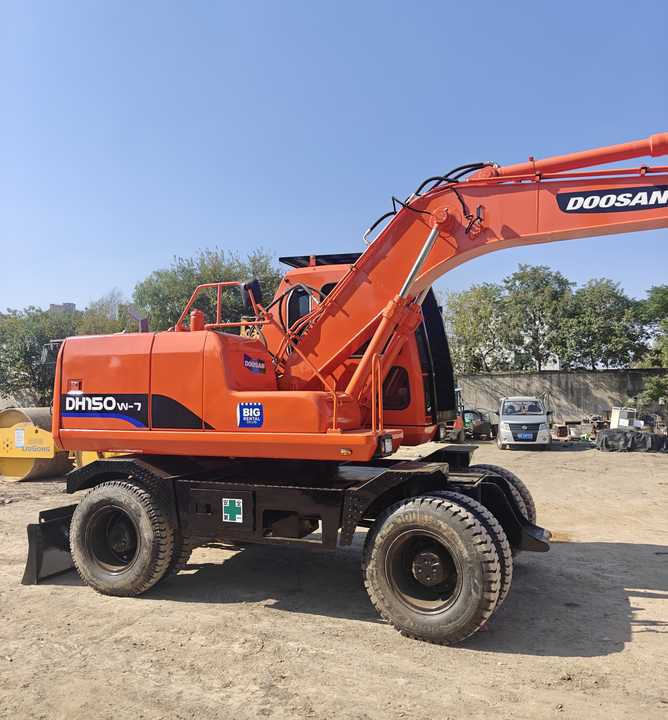 Used Doosan DH150W-7 Model Wheel Excavator Second Hand Machine Popular Brand Korean Doosan Hydraulic Machinery - Kolesové rýpadlo: obrázek 2 Used Doosan DH150W-7 Model Wheel Excavator Second Hand Machine Popular Brand Korean Doosan Hydraulic Machinery - Kolesové rýpadlo: obrázek 2