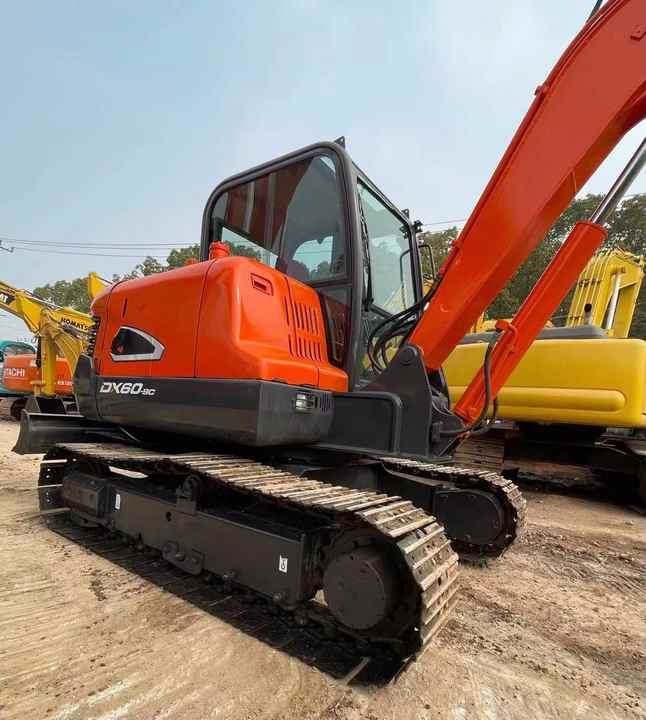 Used Doosan DX60-9c Excavator | Low Hours | Robust Undercarriage | Global Shipping | Discounted Price - Mini rýpadlo: obrázek 2 Used Doosan DX60-9c Excavator | Low Hours | Robust Undercarriage | Global Shipping | Discounted Price - Mini rýpadlo: obrázek 2