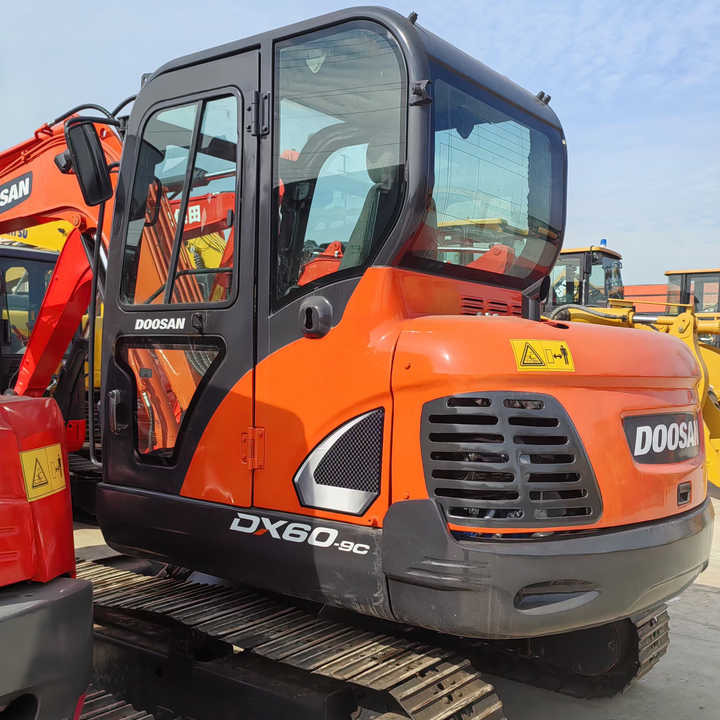 Used Doosan Mini Excavator DoOSAN DX60-9 6tons Small Excavator for Sale High Quality Doosan Dx60 70 75 Mini Excavator on Sale - Mini rýpadlo: obrázek 1 Used Doosan Mini Excavator DoOSAN DX60-9 6tons Small Excavator for Sale High Quality Doosan Dx60 70 75 Mini Excavator on Sale - Mini rýpadlo: obrázek 1