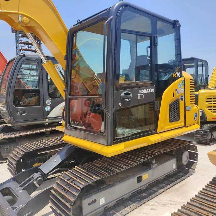 Used Excavator KOMATSU PC70-8 Construction Machinery Excavator PC70-8 PC60 PC70 Excavators for Sale at Negotiable Price - Pásové rýpadlo: obrázek 1 Used Excavator KOMATSU PC70-8 Construction Machinery Excavator PC70-8 PC60 PC70 Excavators for Sale at Negotiable Price - Pásové rýpadlo: obrázek 1