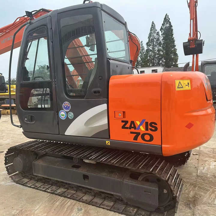 Used HITACHI ZX-70 - Pásové rýpadlo: obrázek 1 Used HITACHI ZX-70 - Pásové rýpadlo: obrázek 1