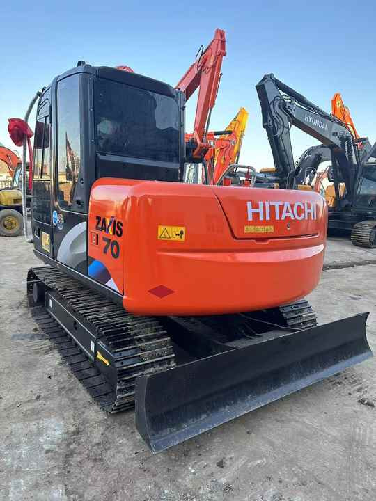 Used HITACHI ZX-70 - Pásové rýpadlo: obrázek 3 Used HITACHI ZX-70 - Pásové rýpadlo: obrázek 3