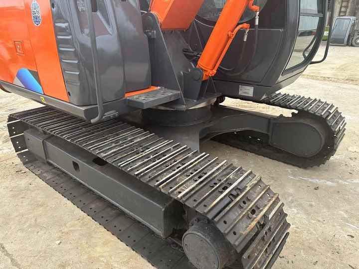 Used HITACHI ZX-70 - Pásové rýpadlo: obrázek 5 Used HITACHI ZX-70 - Pásové rýpadlo: obrázek 5