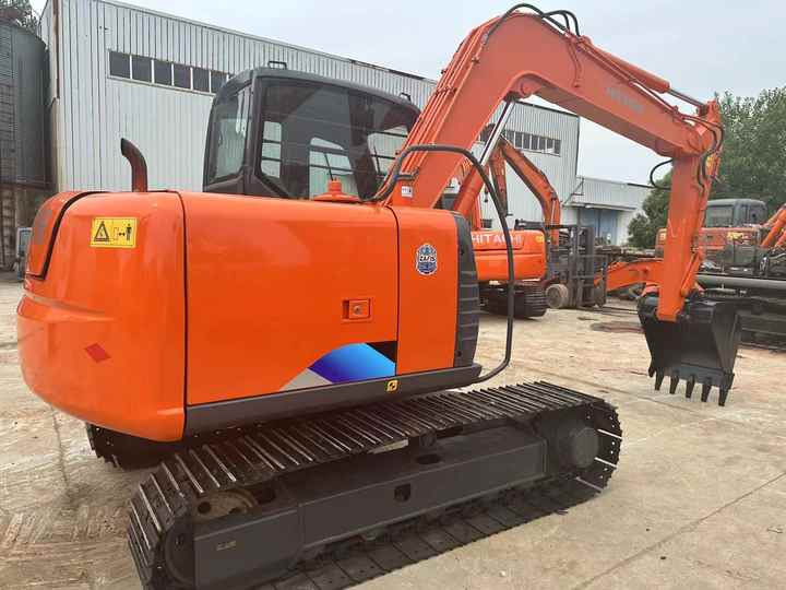 Used HITACHI ZX-70 - Pásové rýpadlo: obrázek 4 Used HITACHI ZX-70 - Pásové rýpadlo: obrázek 4
