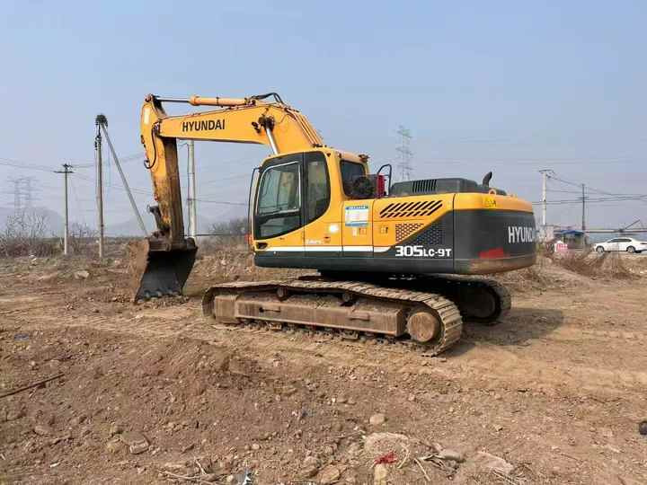 Used HYUNDAI 305LC-9T Crawler Excavator with good performance Hyundai30 tons earthmoving machinery with low price on-sale - Pásové rýpadlo: obrázek 4 Used HYUNDAI 305LC-9T Crawler Excavator with good performance Hyundai30 tons earthmoving machinery with low price on-sale - Pásové rýpadlo: obrázek 4
