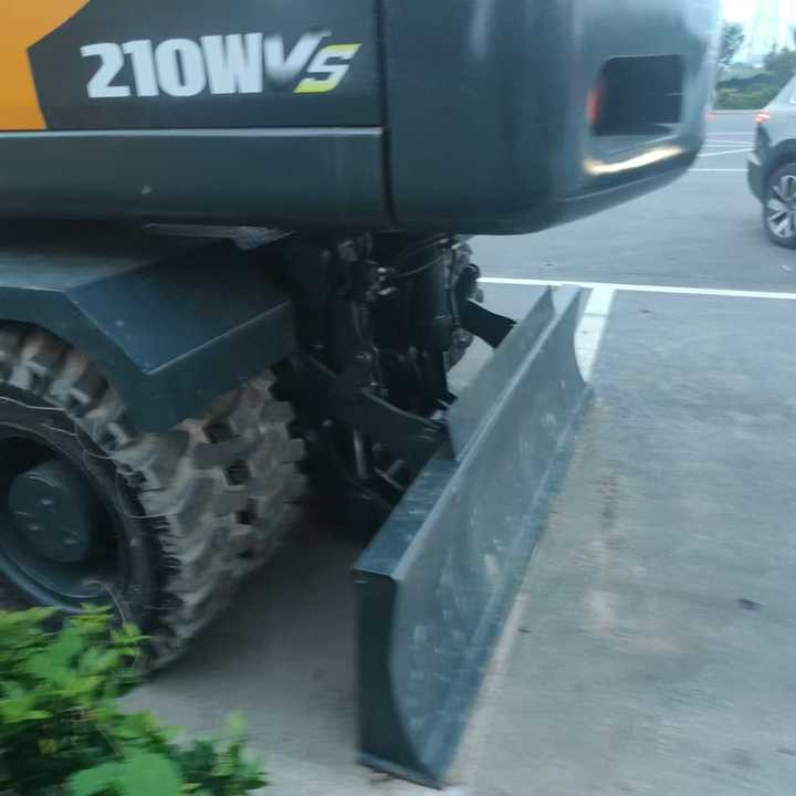 Used Hyundai 210w 20T Second Hand Korea Original Large Wheel Excavator Mining Construction Excavators Hot Sale 210w 220 225 30t - Rýpadlo: obrázek 4 Used Hyundai 210w 20T Second Hand Korea Original Large Wheel Excavator Mining Construction Excavators Hot Sale 210w 220 225 30t - Rýpadlo: obrázek 4