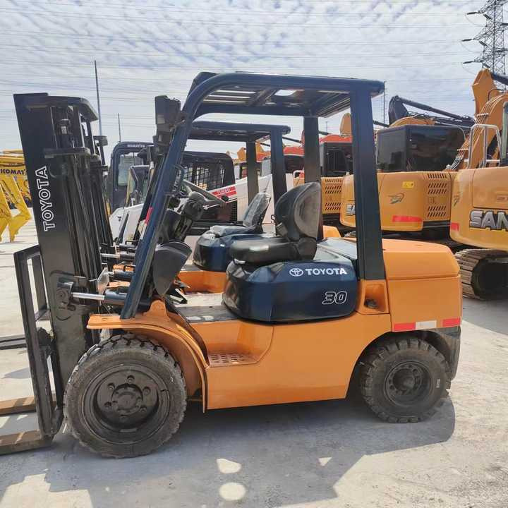 Used Japan Brand toyota 3 Tons Forklift on Hot Sale toyota Forklift 10 Ton 3ton 5 Ton Forklift - Vysokozdvižný vozík: obrázek 1 Used Japan Brand toyota 3 Tons Forklift on Hot Sale toyota Forklift 10 Ton 3ton 5 Ton Forklift - Vysokozdvižný vozík: obrázek 1