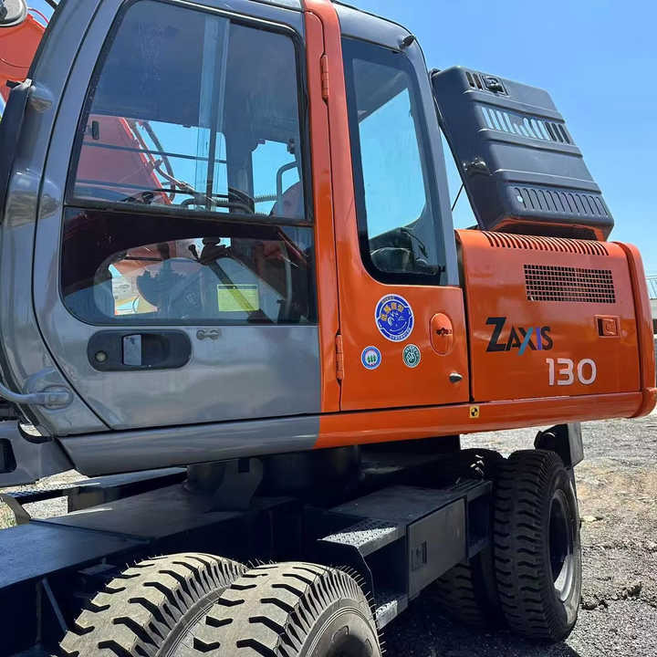 Used Wheel Excavator Hitachi ZX 130W Made in Japan 13ton Hitachi Zx130w Wheel Excavator Price Used Hitachi Zx130 Excavator SALE - Kolesové rýpadlo: obrázek 1 Used Wheel Excavator Hitachi ZX 130W Made in Japan 13ton Hitachi Zx130w Wheel Excavator Price Used Hitachi Zx130 Excavator SALE - Kolesové rýpadlo: obrázek 1