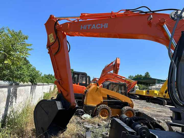 Used Wheel Excavator Hitachi ZX 130W Made in Japan 13ton Hitachi Zx130w Wheel Excavator Price Used Hitachi Zx130 Excavator SALE - Kolesové rýpadlo: obrázek 3 Used Wheel Excavator Hitachi ZX 130W Made in Japan 13ton Hitachi Zx130w Wheel Excavator Price Used Hitachi Zx130 Excavator SALE - Kolesové rýpadlo: obrázek 3