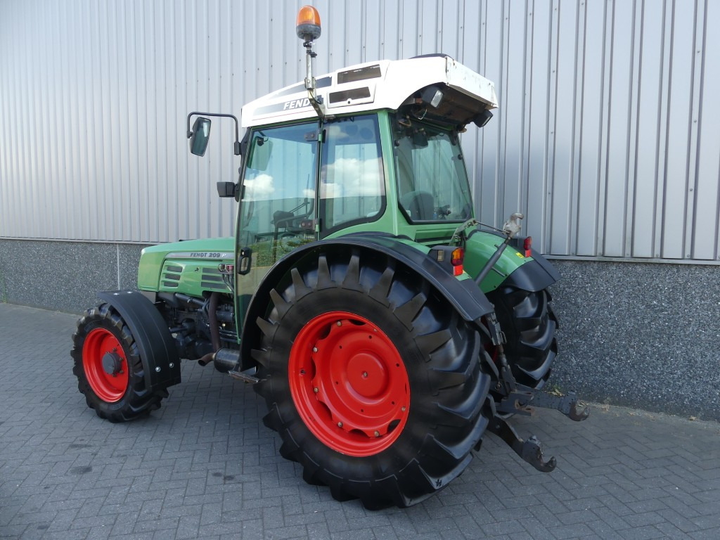 Fendt 209P - Malotraktor: obrázek 3 Fendt 209P - Malotraktor: obrázek 3