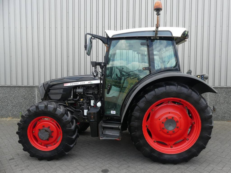 Fendt 209S Vario TMS - Traktor: obrázek 2 Fendt 209S Vario TMS - Traktor: obrázek 2