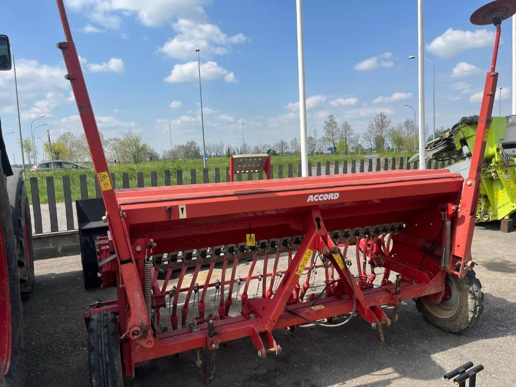 Accord M DRILL PRO - Secí stroj: obrázek 3 Accord M DRILL PRO - Secí stroj: obrázek 3