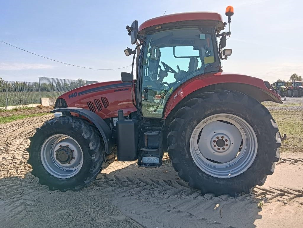 Case IH Maxxum 140 - Traktor: obrázek 4 Case IH Maxxum 140 - Traktor: obrázek 4