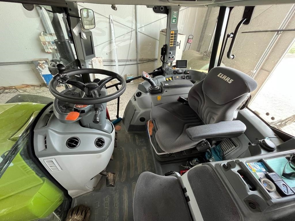 Claas Arion 440 - Traktor: obrázek 2 Claas Arion 440 - Traktor: obrázek 2