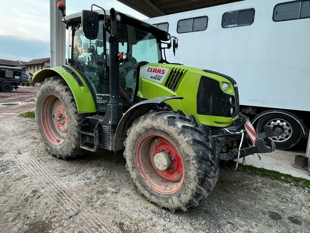 Claas Axion 830 Cmatic - Traktor: obrázek 4 Claas Axion 830 Cmatic - Traktor: obrázek 4