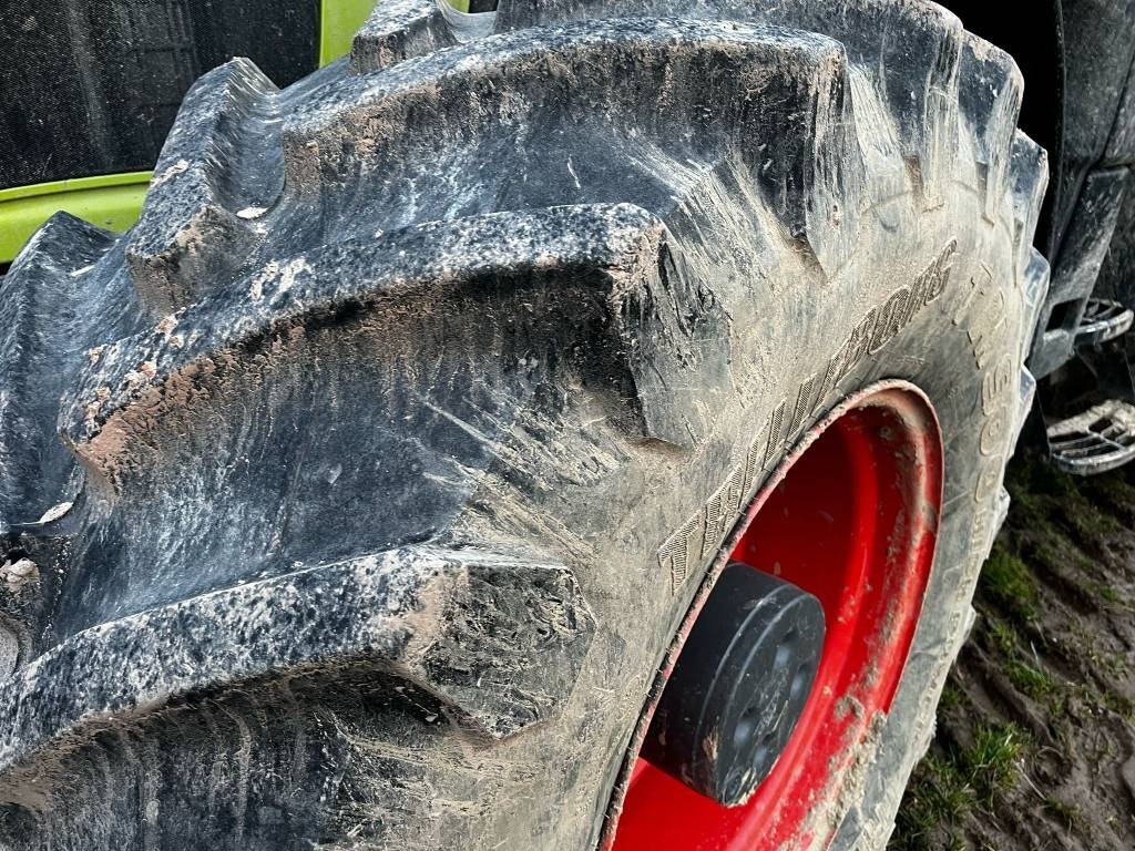 Claas Axion 830 Cmatic - Traktor: obrázek 2 Claas Axion 830 Cmatic - Traktor: obrázek 2