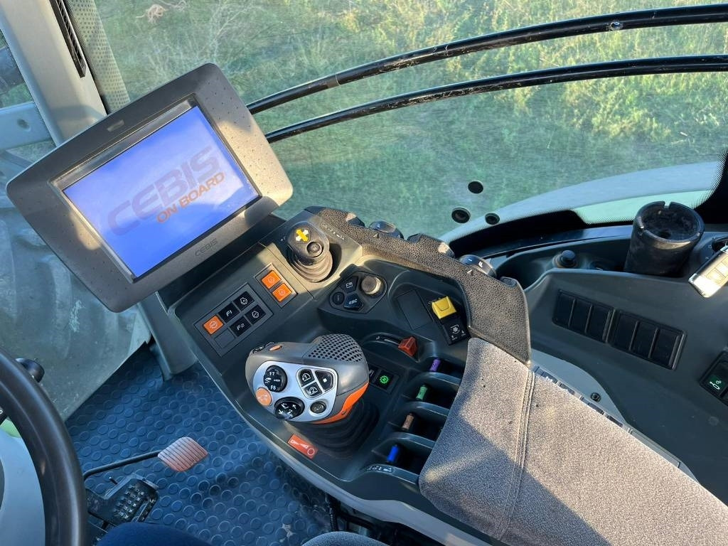 Claas Axion 870 Cmatic - Traktor: obrázek 5 Claas Axion 870 Cmatic - Traktor: obrázek 5