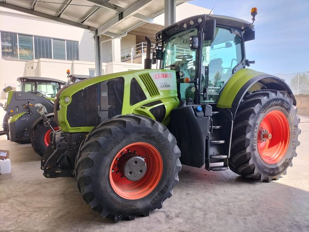 Claas Axion 950 Cmatic - Traktor: obrázek 3 Claas Axion 950 Cmatic - Traktor: obrázek 3