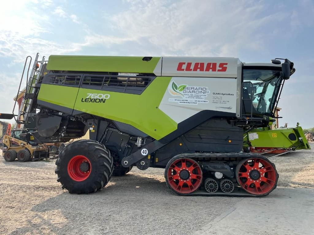 Claas LEXION 7600 TT - Sklízecí mlátička: obrázek 1 Claas LEXION 7600 TT - Sklízecí mlátička: obrázek 1