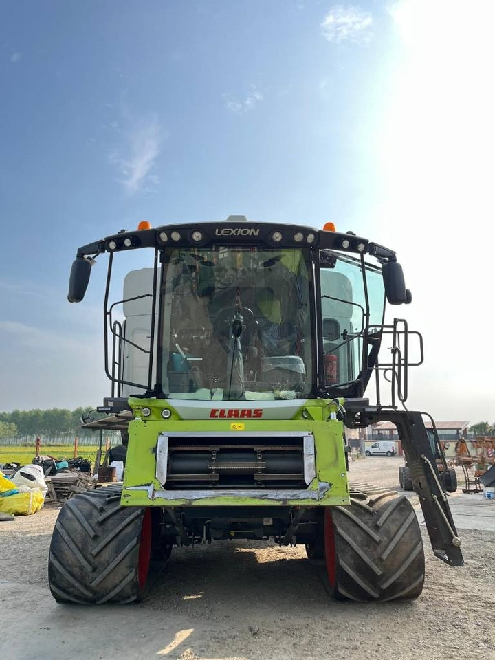 Claas LEXION 7600 TT - Sklízecí mlátička: obrázek 2 Claas LEXION 7600 TT - Sklízecí mlátička: obrázek 2