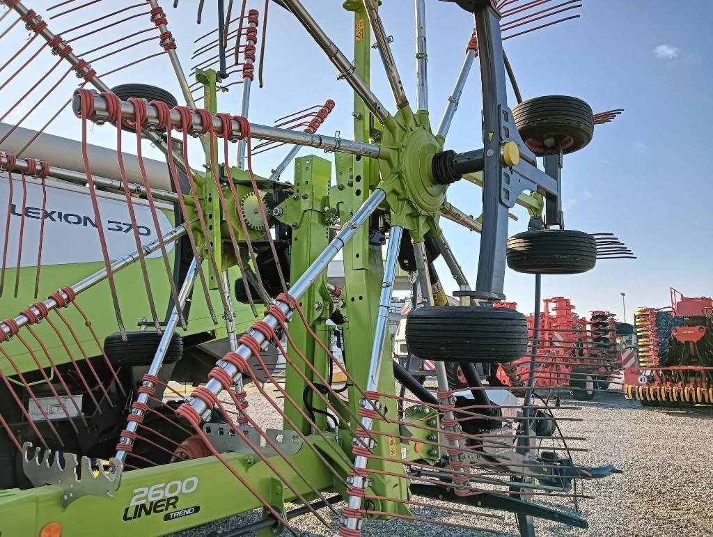 Claas LINER 2600 TREND - Obraceč/ Shrnovač: obrázek 5 Claas LINER 2600 TREND - Obraceč/ Shrnovač: obrázek 5