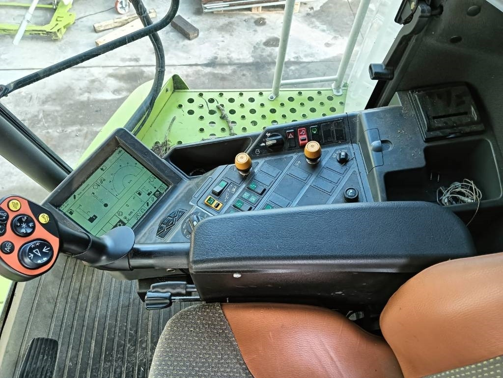 Claas Lexion 570  - Sklízecí mlátička: obrázek 3 Claas Lexion 570  - Sklízecí mlátička: obrázek 3