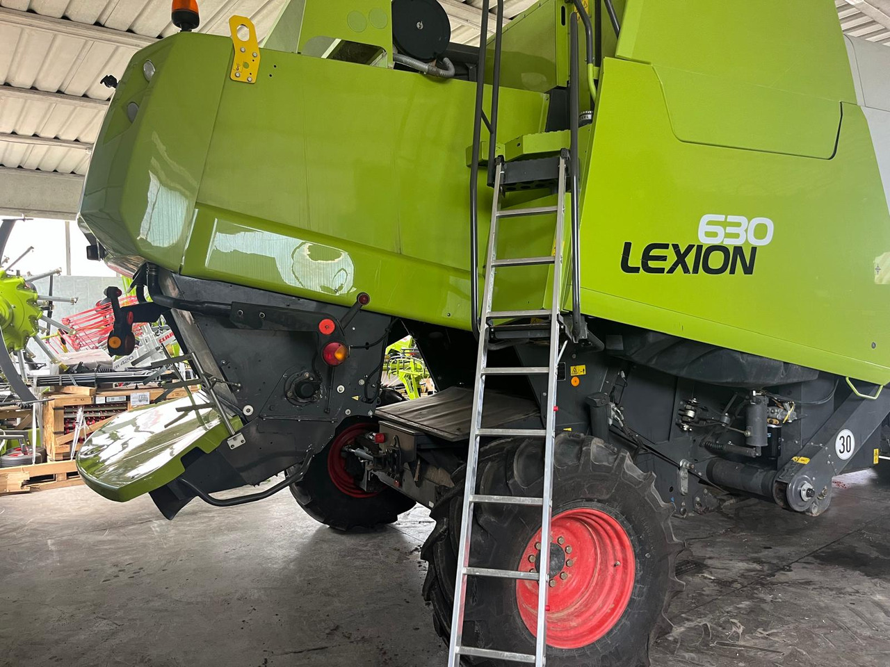Claas Lexion 630 Montana - Sklízecí mlátička: obrázek 2 Claas Lexion 630 Montana - Sklízecí mlátička: obrázek 2