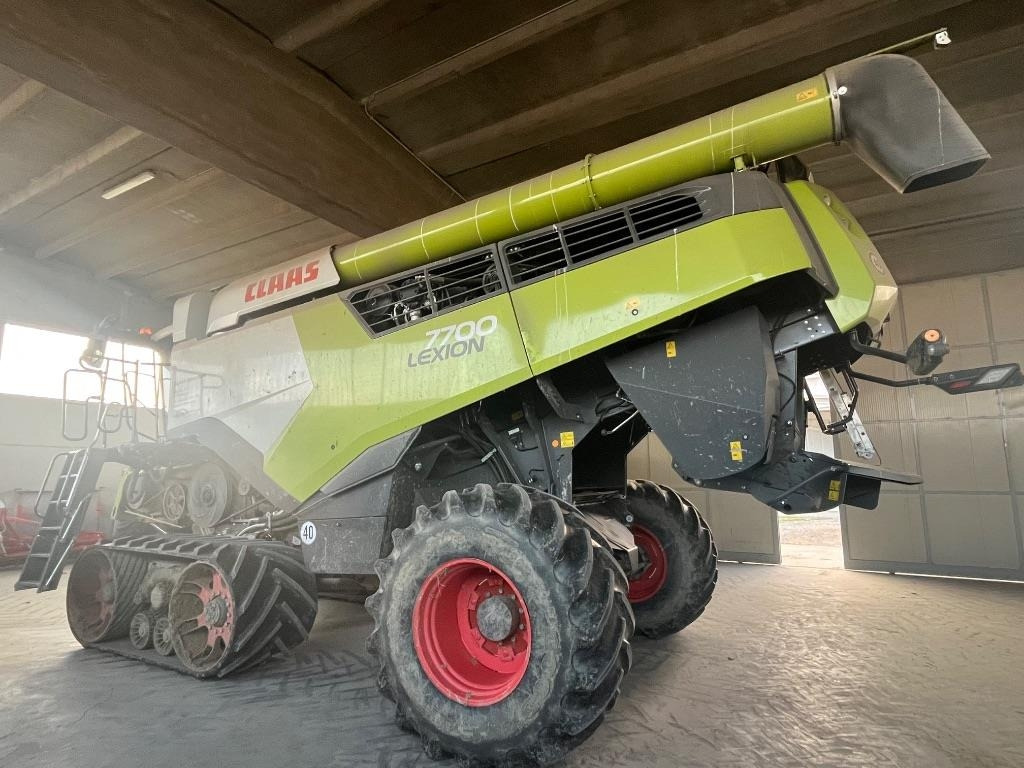 Claas Lexion 7700 TT RISO - Sklízecí mlátička: obrázek 1 Claas Lexion 7700 TT RISO - Sklízecí mlátička: obrázek 1
