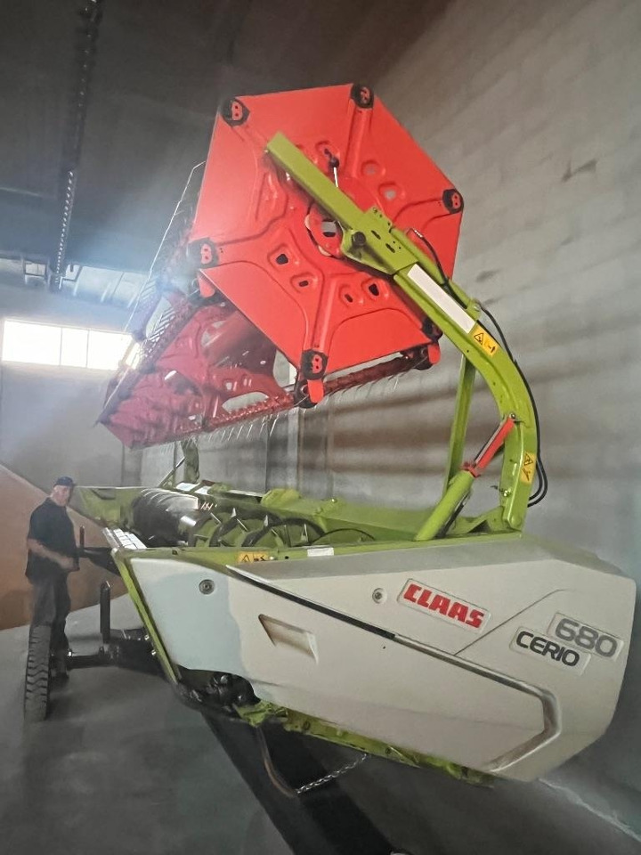 Claas Lexion 7700 TT RISO - Sklízecí mlátička: obrázek 2 Claas Lexion 7700 TT RISO - Sklízecí mlátička: obrázek 2