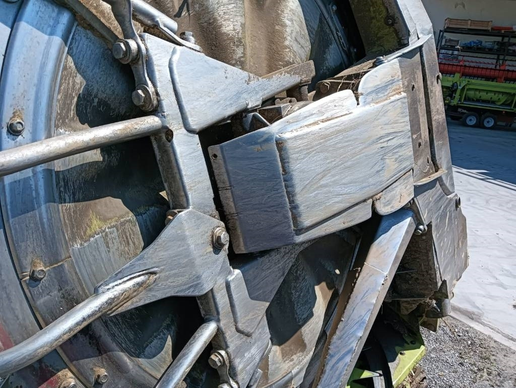 Claas Orbis 600 - Stroj na sklizeň pícnin: obrázek 2 Claas Orbis 600 - Stroj na sklizeň pícnin: obrázek 2