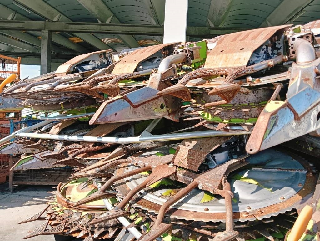 Claas Orbis 900 - Stroj na sklizeň pícnin: obrázek 3 Claas Orbis 900 - Stroj na sklizeň pícnin: obrázek 3