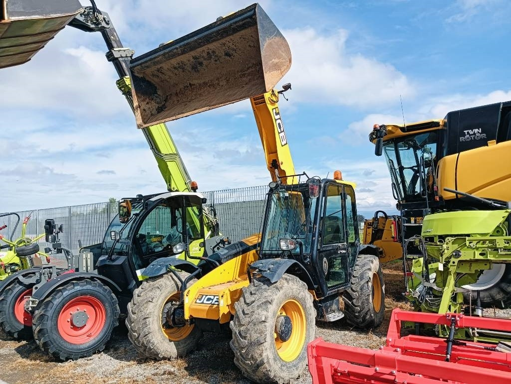 JCB 526-56 Agri - Teleskopický manipulátor: obrázek 4 JCB 526-56 Agri - Teleskopický manipulátor: obrázek 4