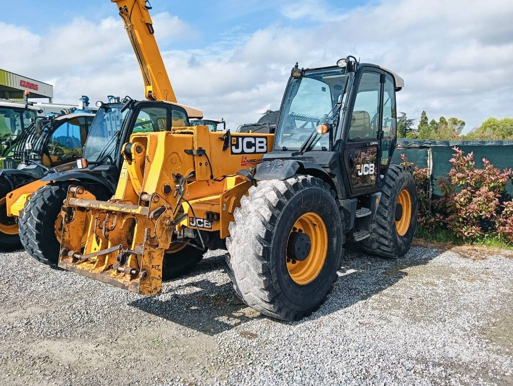 JCB 550-80 - Teleskopický manipulátor: obrázek 3 JCB 550-80 - Teleskopický manipulátor: obrázek 3