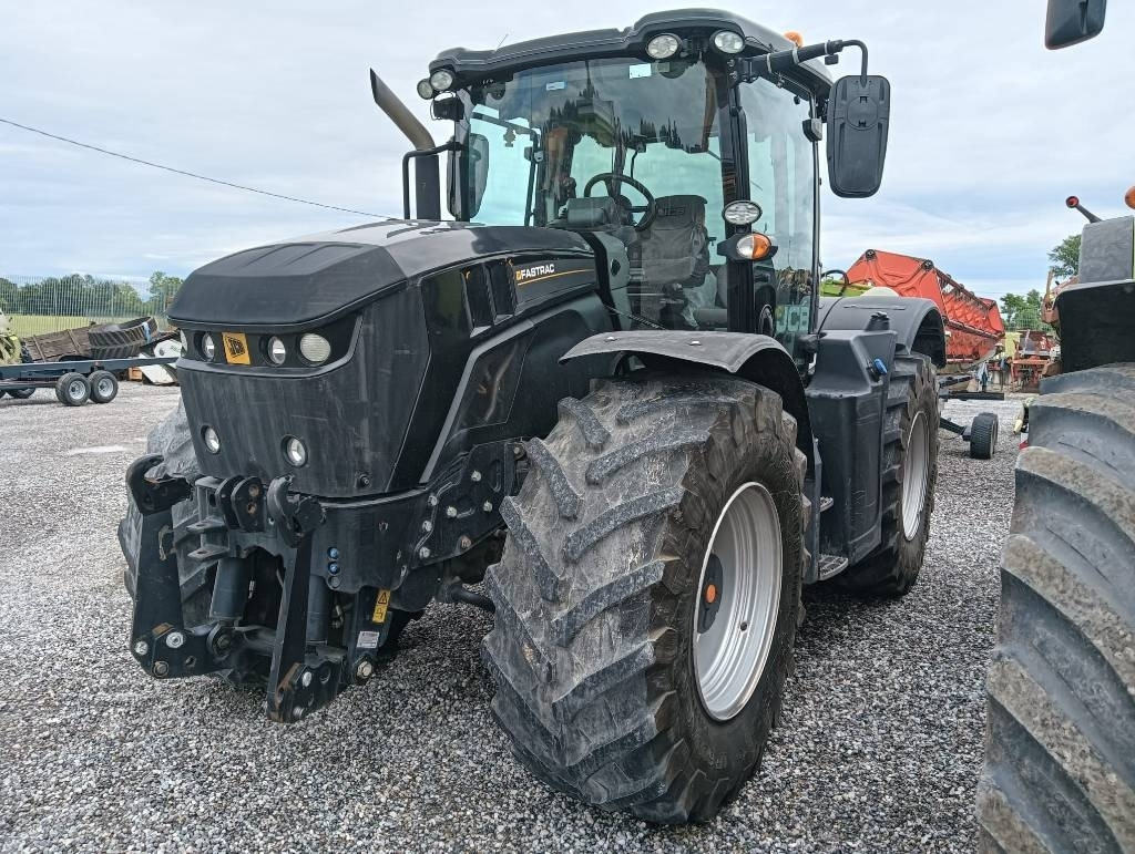 JCB Fastrac 4220 - Traktor: obrázek 3 JCB Fastrac 4220 - Traktor: obrázek 3