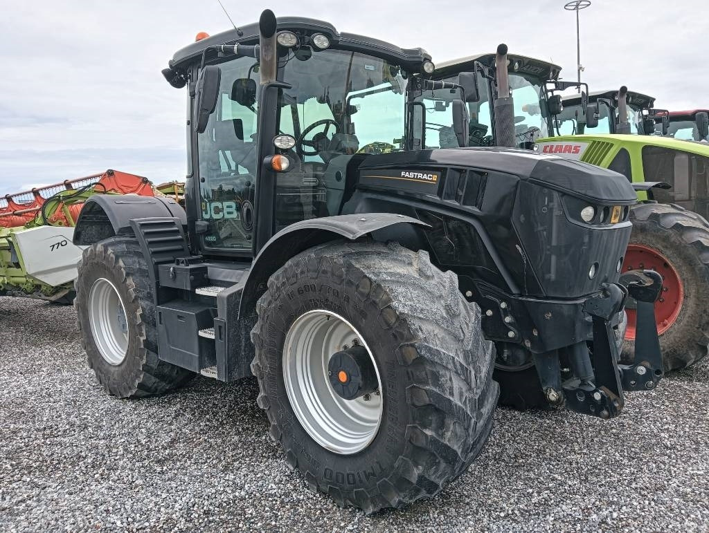 JCB Fastrac 4220 - Traktor: obrázek 1 JCB Fastrac 4220 - Traktor: obrázek 1