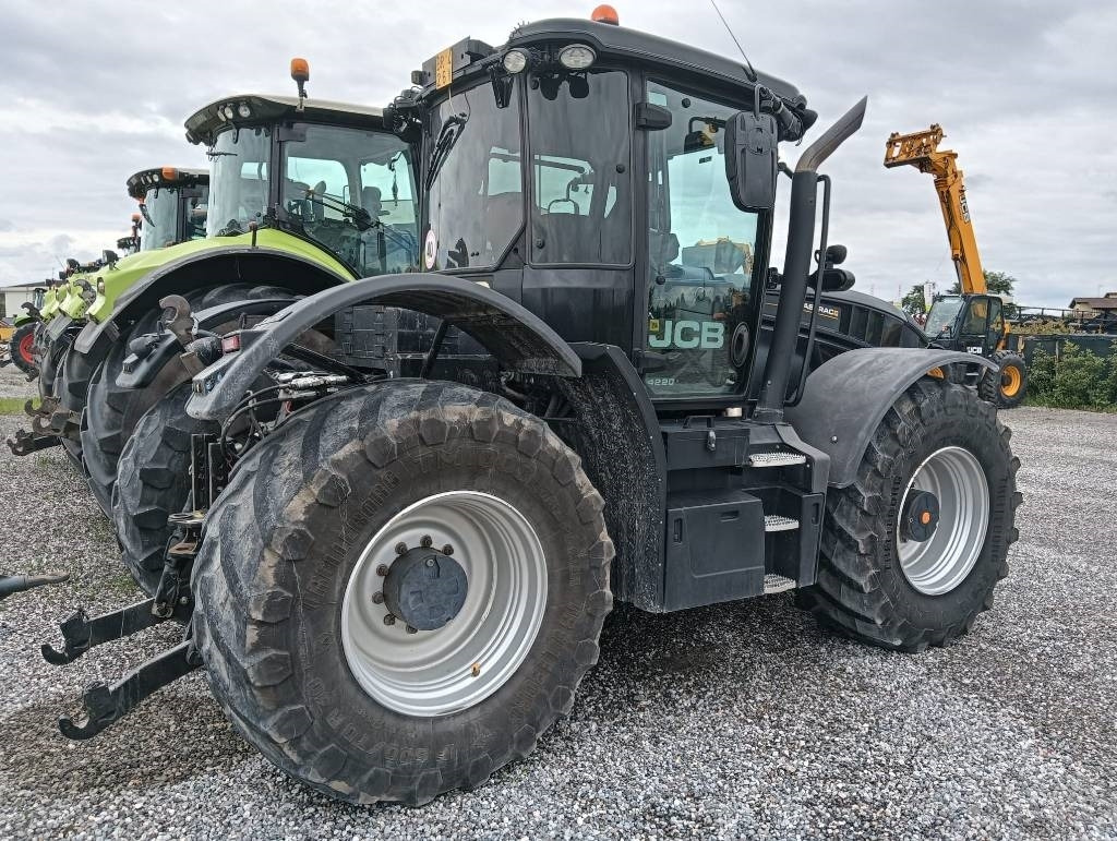 Traktor JCB Fastrac 4220: obrázek 6