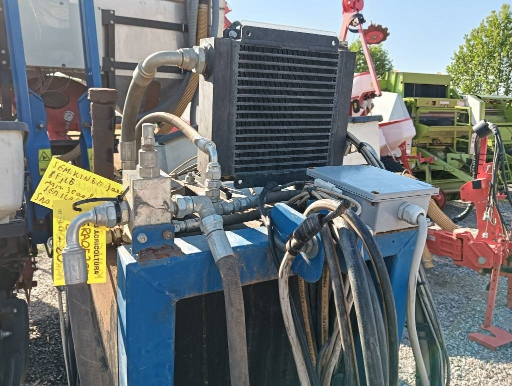 Kinze 3000 - Přesný secí stroj: obrázek 4 Kinze 3000 - Přesný secí stroj: obrázek 4