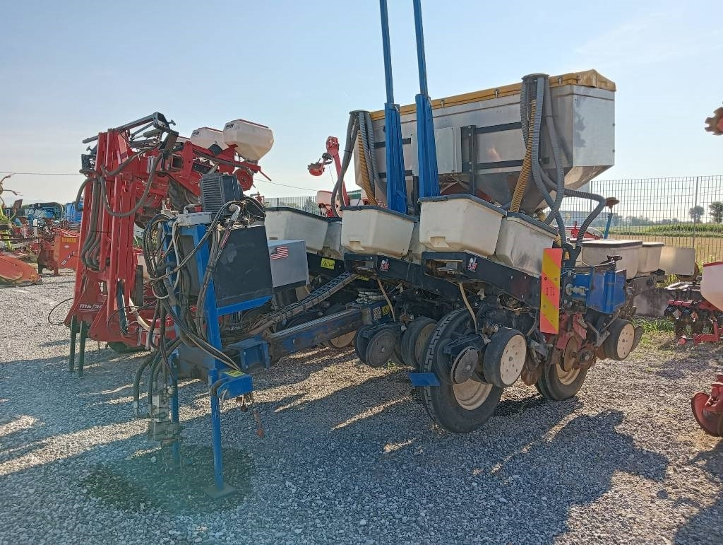 Kinze 3000 - Přesný secí stroj: obrázek 1 Kinze 3000 - Přesný secí stroj: obrázek 1