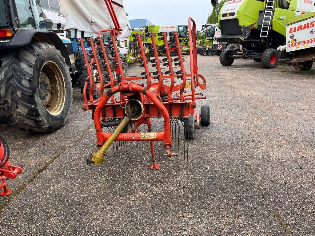 Kuhn GA 4121 G M - Obraceč/ Shrnovač: obrázek 4 Kuhn GA 4121 G M - Obraceč/ Shrnovač: obrázek 4