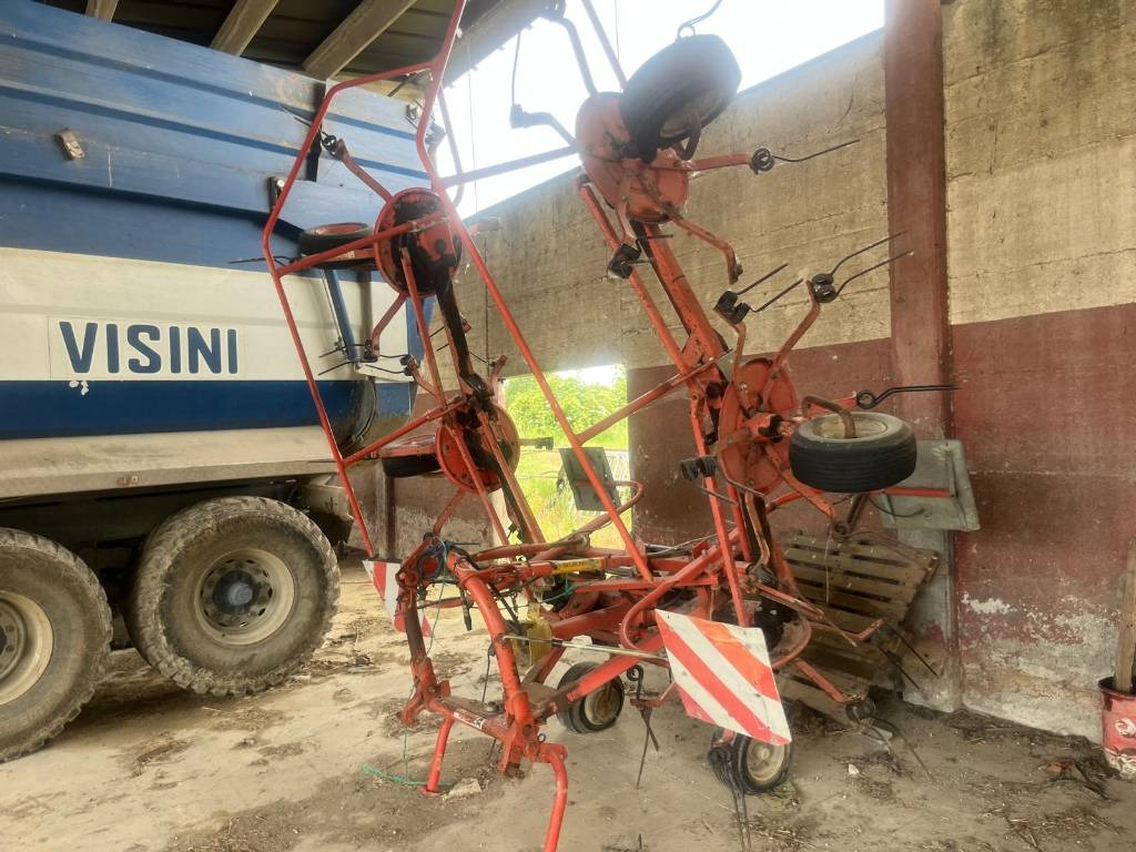 Lely TH 680 - Obraceč/ Shrnovač: obrázek 1 Lely TH 680 - Obraceč/ Shrnovač: obrázek 1