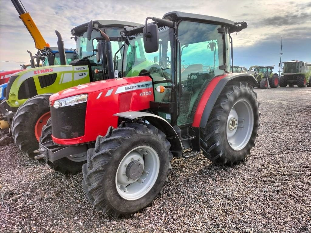 Massey Ferguson 4709 - Traktor: obrázek 2 Massey Ferguson 4709 - Traktor: obrázek 2