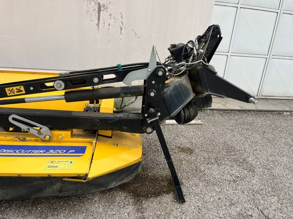 New Holland DISCOCUTTER 320 P - Žací stroj: obrázek 1 New Holland DISCOCUTTER 320 P - Žací stroj: obrázek 1