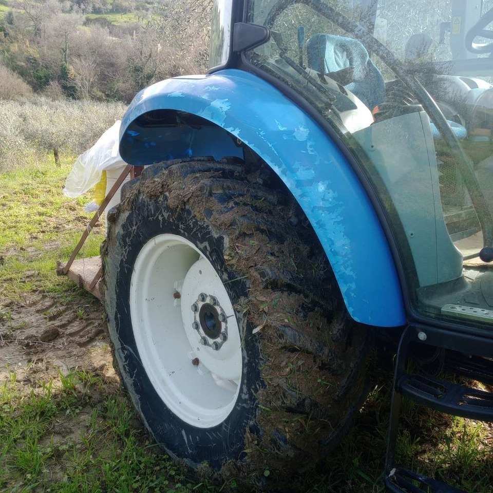 Traktor New Holland T 4.55: obrázek 7 Traktor New Holland T 4.55: obrázek 7